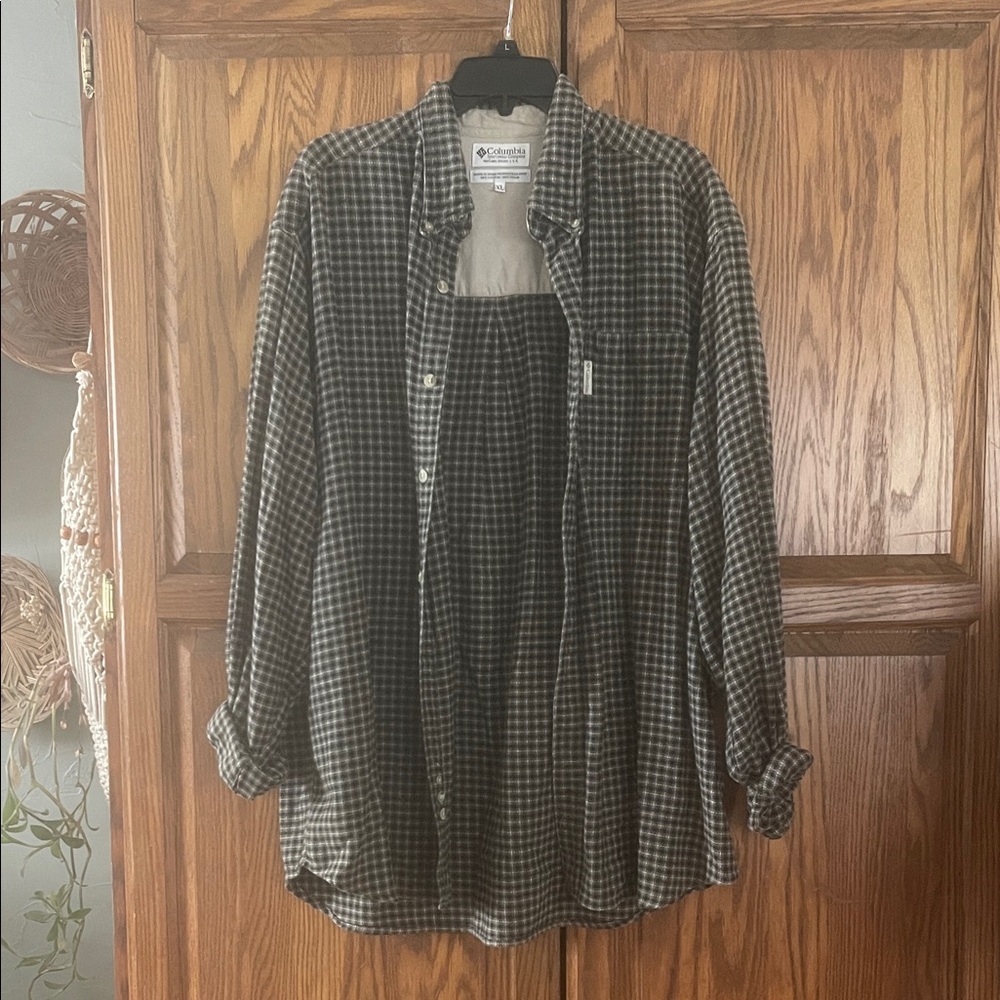 Columbia Checkered Long Sleeve Shirt - Black and Gray